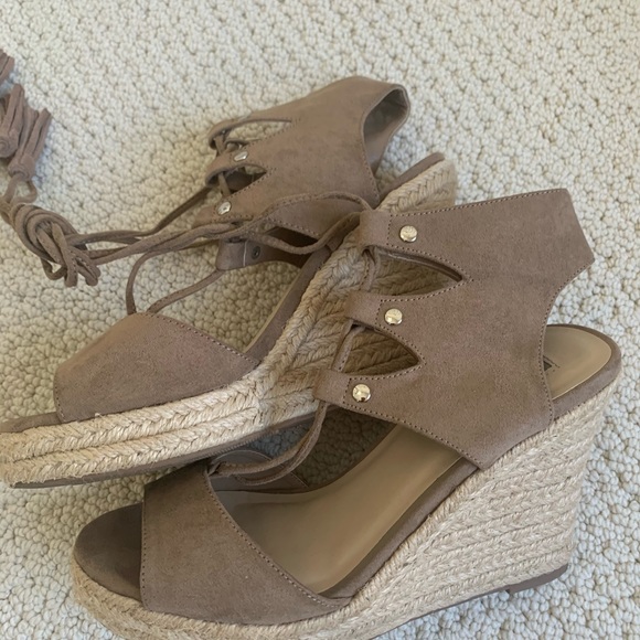 Forever 21 wedge sandals - Picture 3 of 4